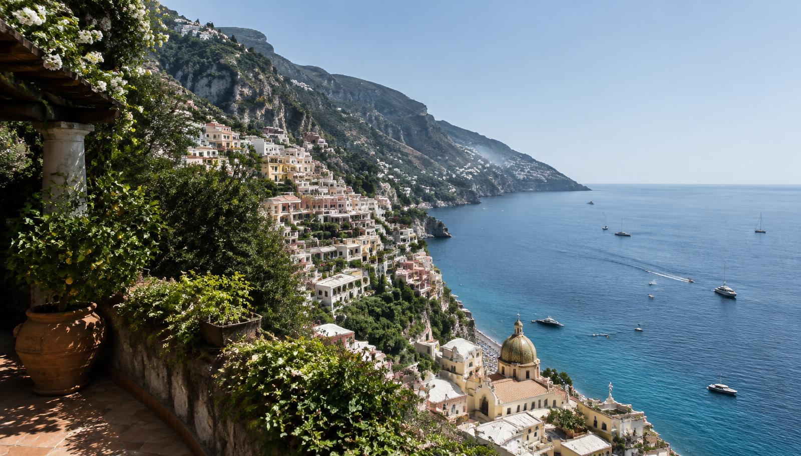 Vue de Positano sur la côte amalfitaine